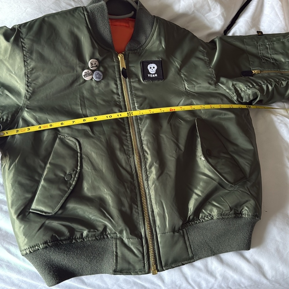 ✈️ Bomber Jacket punk rock patches worn once! Men’s medium women’s L to XL - Picture 8 of 15